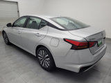 Used 2023 Nissan Altima 2.5 SV image 3