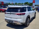 New 2025 Nissan Pathfinder SL w/ SL Premium Package image 2