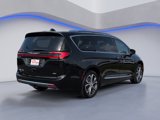 Used 2021 Chrysler Pacifica Pinnacle image 5