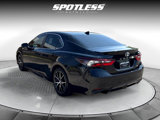 Used 2024 Toyota Camry SE image 4