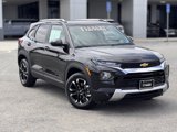 Used 2023 Chevrolet TrailBlazer LT image 2