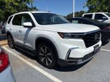 Used 2025 Honda Pilot Touring image 2