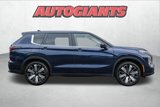 New 2025 Mitsubishi Outlander SE image 3