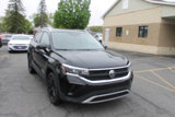 Used 2022 Volkswagen Taos SE w/ Panoramic Sunroof Package image 6