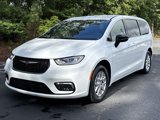 New 2025 Chrysler Pacifica Select image 3