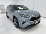 Used 2020 Toyota Highlander XLE image 2