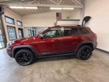 Used 2019 Jeep Cherokee Trailhawk image 3