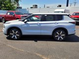 New 2025 Mitsubishi Outlander SE image 2