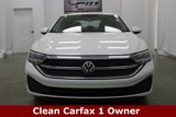 Used 2024 Volkswagen Jetta SE image 2