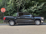 Used 2018 Nissan Titan SV image 5