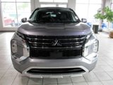 Used 2024 Mitsubishi Outlander AWD image 2