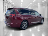 Used 2022 Chrysler Pacifica Pinnacle image 3
