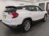 Used 2022 GMC Terrain SLT w/ Infotainment Package II image 4