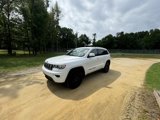Used 2018 Jeep Grand Cherokee Laredo image 2