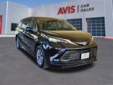 Used 2023 Toyota Sienna LE image 3