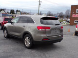Used 2017 Kia Sorento LX w/ LX Convenience Package image 5