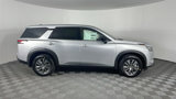 New 2025 Nissan Pathfinder S image 3