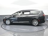 Used 2023 Chrysler Pacifica Limited image 3