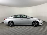 Used 2021 Nissan Altima 2.5 SV image 2