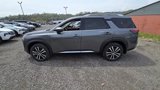 New 2025 Nissan Pathfinder Platinum image 3