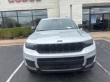 Used 2024 Jeep Grand Cherokee L Laredo image 2
