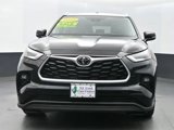 Used 2022 Toyota Highlander XLE image 3
