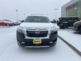 New 2025 Nissan Pathfinder SL image 2