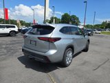 New 2025 Toyota Highlander Limited image 3