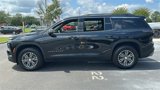 Certified 2025 Chevrolet Traverse LT image 4