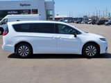 New 2025 Chrysler Pacifica Select image 5