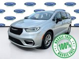 Used 2024 Chrysler Pacifica Limited image 3