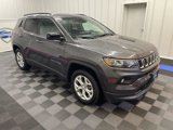 Used 2024 Jeep Compass Latitude image 2