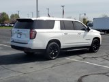 Used 2024 Chevrolet Suburban High Country w/ Advanced Technology Package image 3