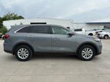 Used 2020 Kia Sorento LX image 3