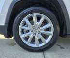 Used 2016 Jeep Cherokee Limited w/ Luxury Group image 5