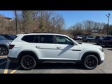New 2025 Volkswagen Atlas Peak Edition SE image 2