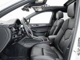 Certified 2024 Porsche Macan image 6