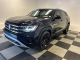 Certified 2022 Volkswagen Atlas Cross Sport SE w/ Black Wheel Package image 3