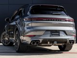 Certified 2025 Porsche Cayenne image 3