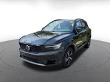 Used 2024 Volvo XC40 B5 Core image 4