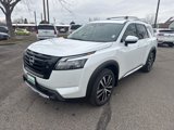 New 2025 Nissan Pathfinder Platinum image 3