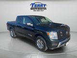 Used 2022 Nissan Titan SV image 2