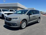 New 2025 Chrysler Pacifica Select image 2