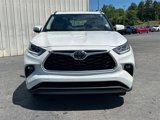 Used 2024 Toyota Highlander LE image 3