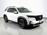 Certified 2025 Honda Pilot Elite image 3