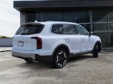 New 2025 Kia Telluride S image 4