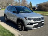 Used 2025 Jeep Compass Limited image 3