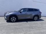Used 2023 Toyota Highlander XLE image 2