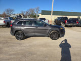 Used 2018 Jeep Cherokee Limited image 2