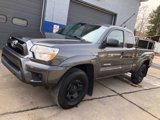 Used 2012 Toyota Tacoma 4x4 Access Cab image 2
